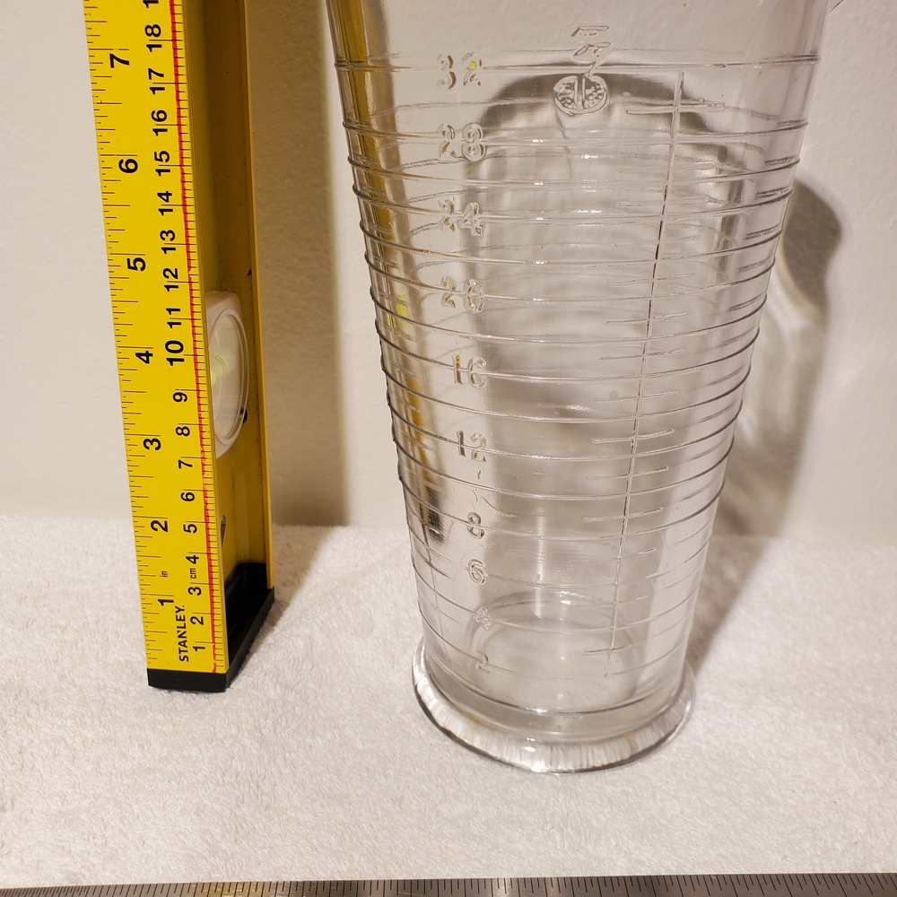 Vintage Eastman Kodak graduated glass measuring beaker 32 ounces 8.25"H 4.75"D
